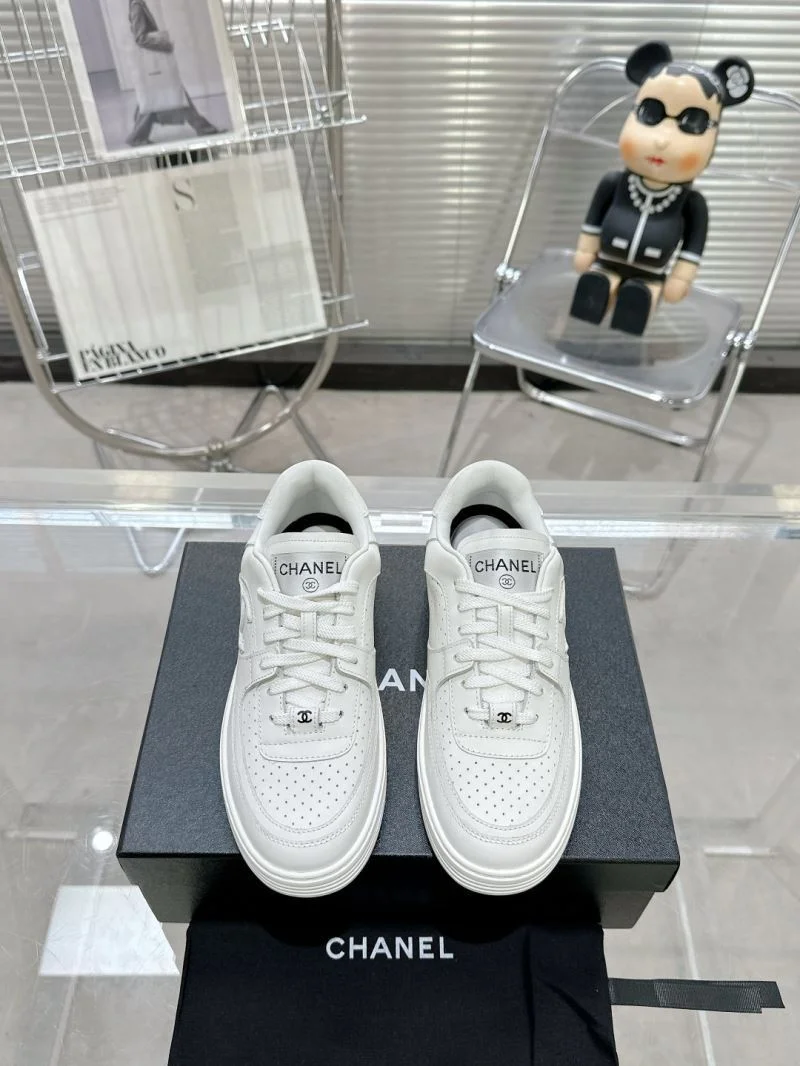 Flexible Chanel Low Shoes 18073