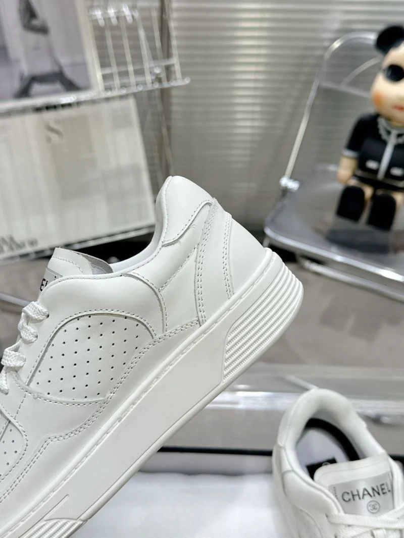 Flexible Chanel Low Shoes 18073