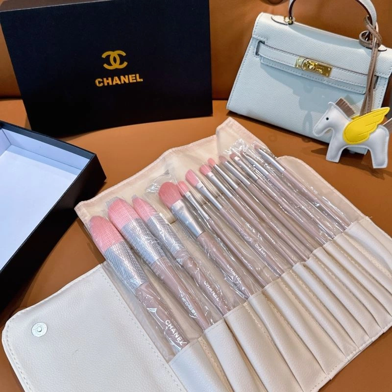 Unique Chanel Makeup Brushe 267589