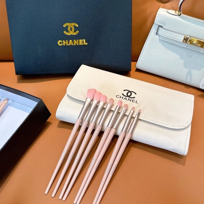 Unique Chanel Makeup Brushe 267589