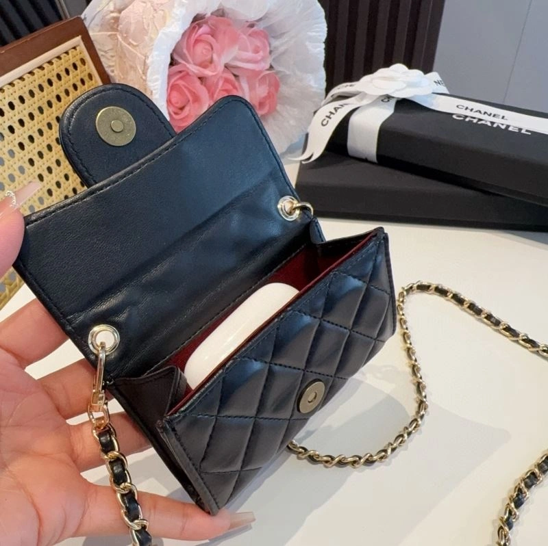 Contemporary Chanel Mobile Cases 268045