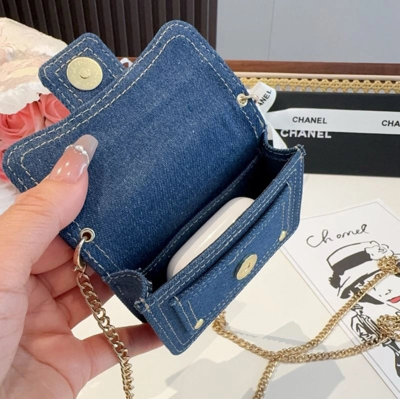 Chanel Mobile Cases Refined 267692