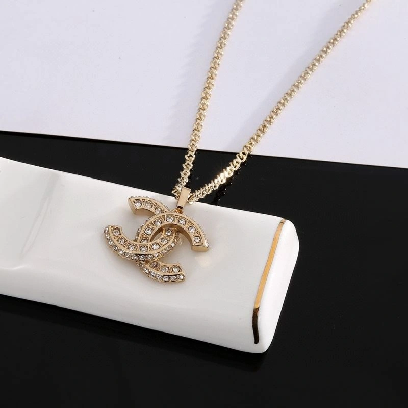 Original Chanel Necklaces 231024
