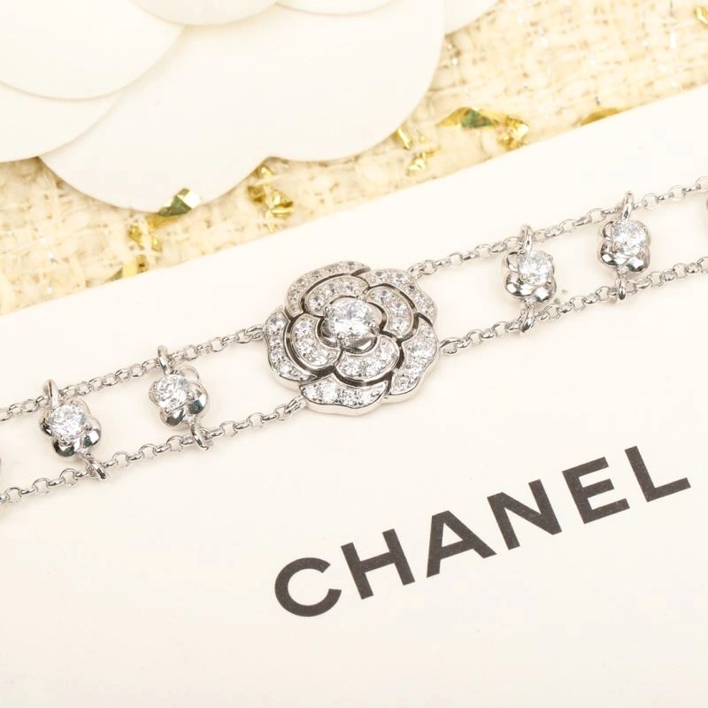 Stylish Chanel Necklaces 231033