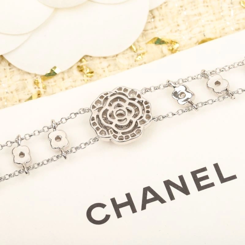 Stylish Chanel Necklaces 231033