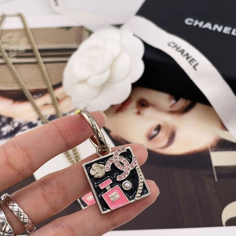 Chanel Necklaces Cozy 231017