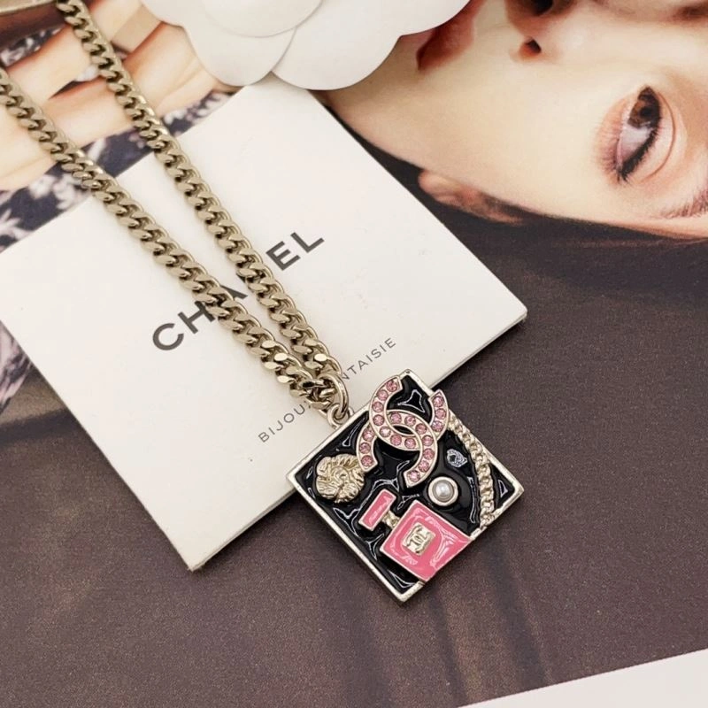 Chanel Necklaces Cozy 231017