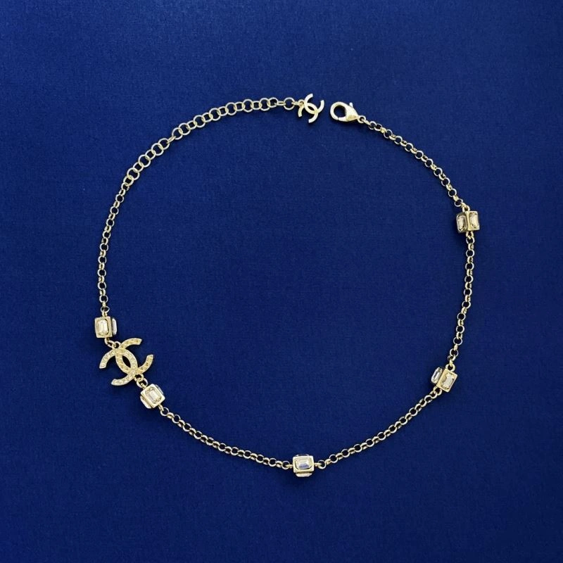 Chanel Necklaces Packable 231040