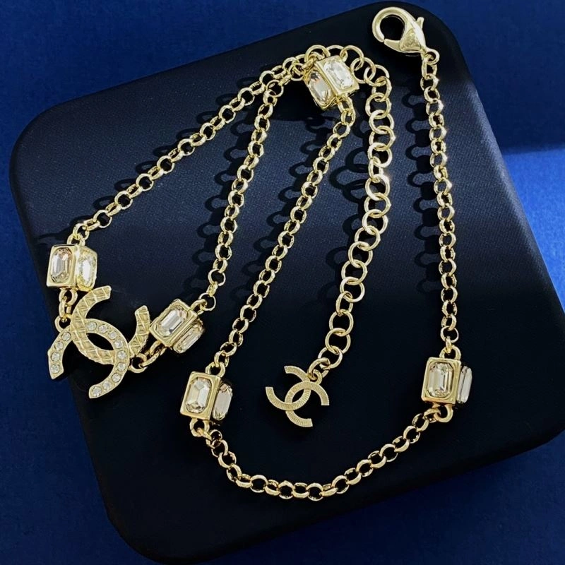 Chanel Necklaces Packable 231040