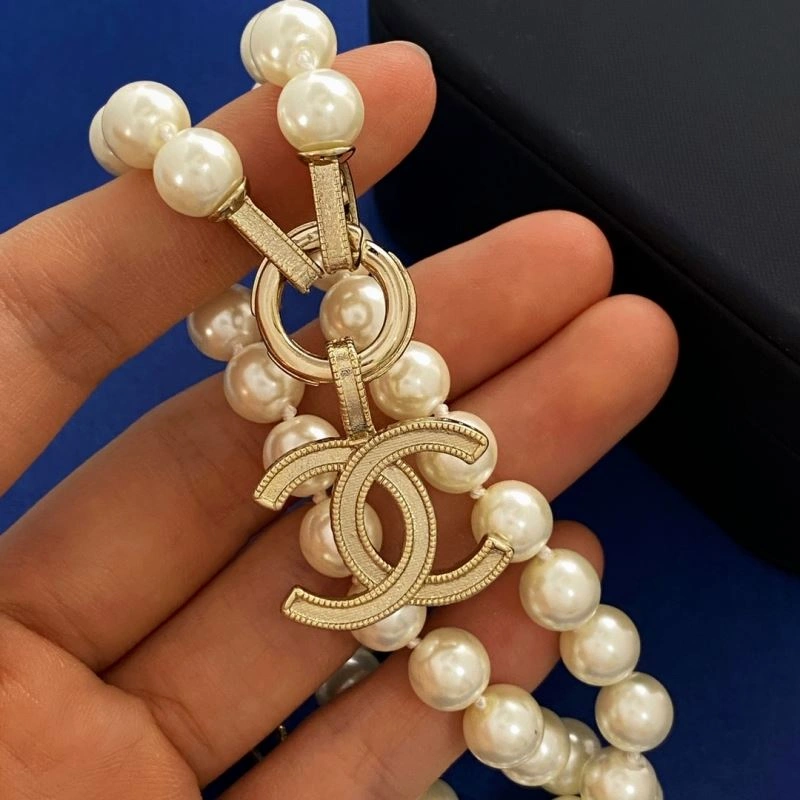 Lightweight Chanel Necklaces 231038