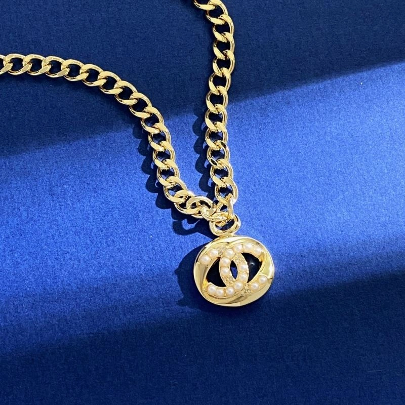 Chanel Necklaces UrbanChic 231029