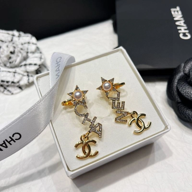 Chanel Necklaces Breathable 231007