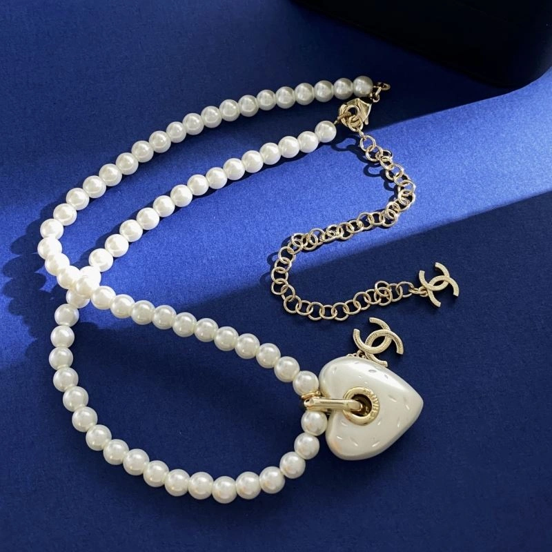 UrbanStyle Chanel Necklaces 231021