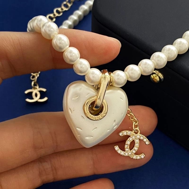 UrbanStyle Chanel Necklaces 231021