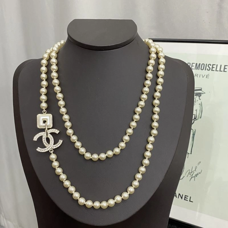 Chanel Necklaces Contemporary 231009