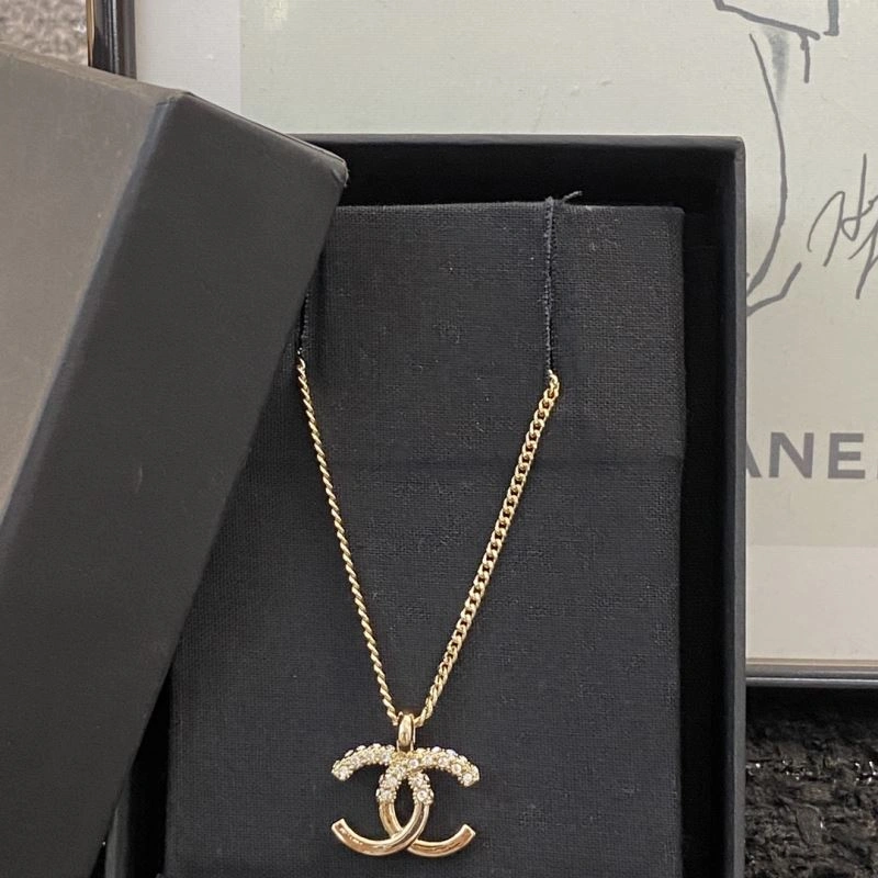 Chanel Necklaces Fashionable 231051