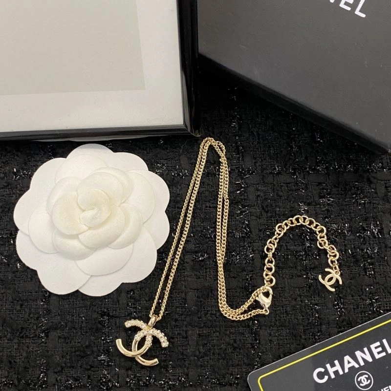 Chanel Necklaces Fashionable 231051