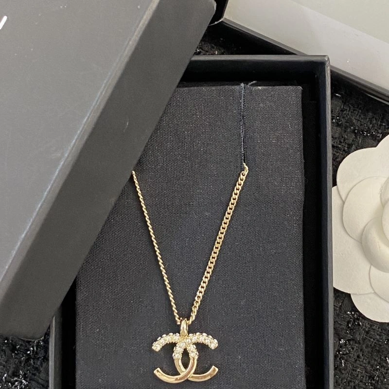Chanel Necklaces Fashionable 231051