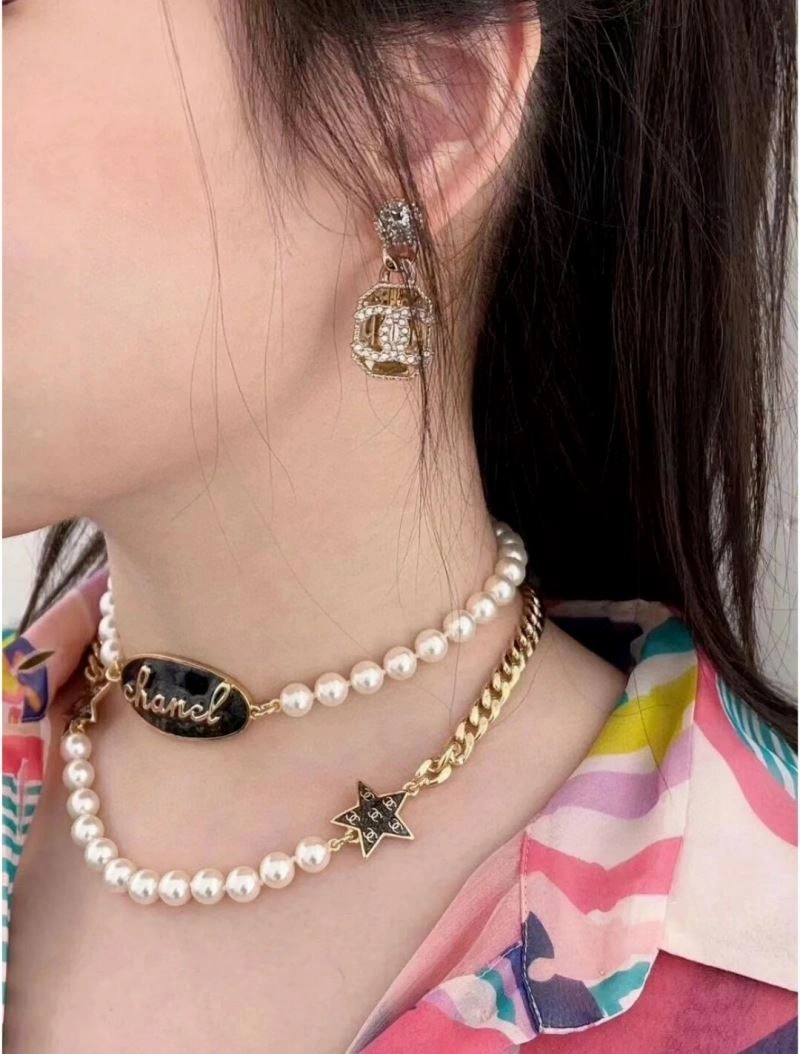 Youthful Chanel Necklaces 230993