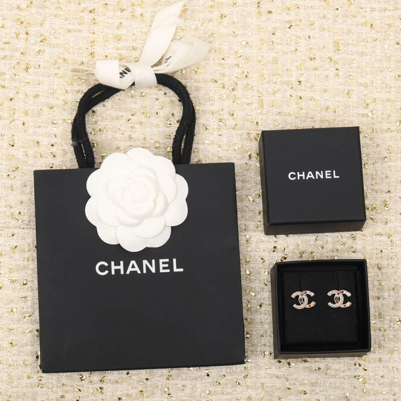 Sustainable Chanel Necklaces 230994
