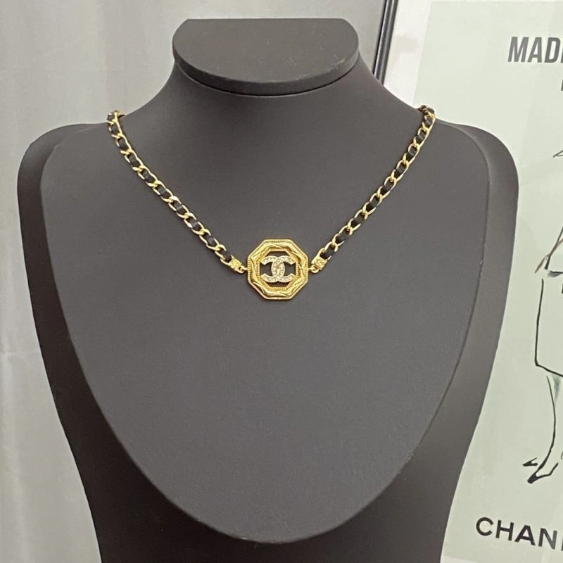 RelaxedFit Chanel Necklaces 230986