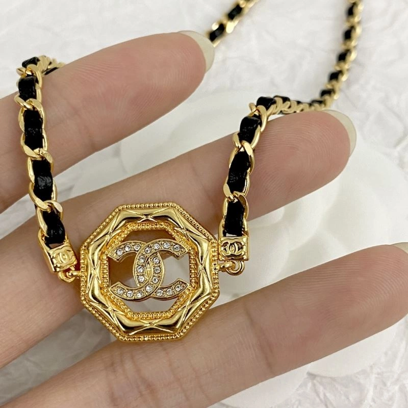 RelaxedFit Chanel Necklaces 230986