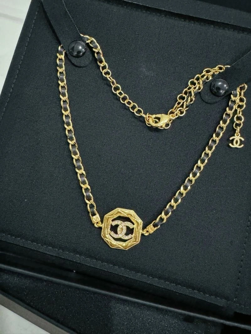 RelaxedFit Chanel Necklaces 230986