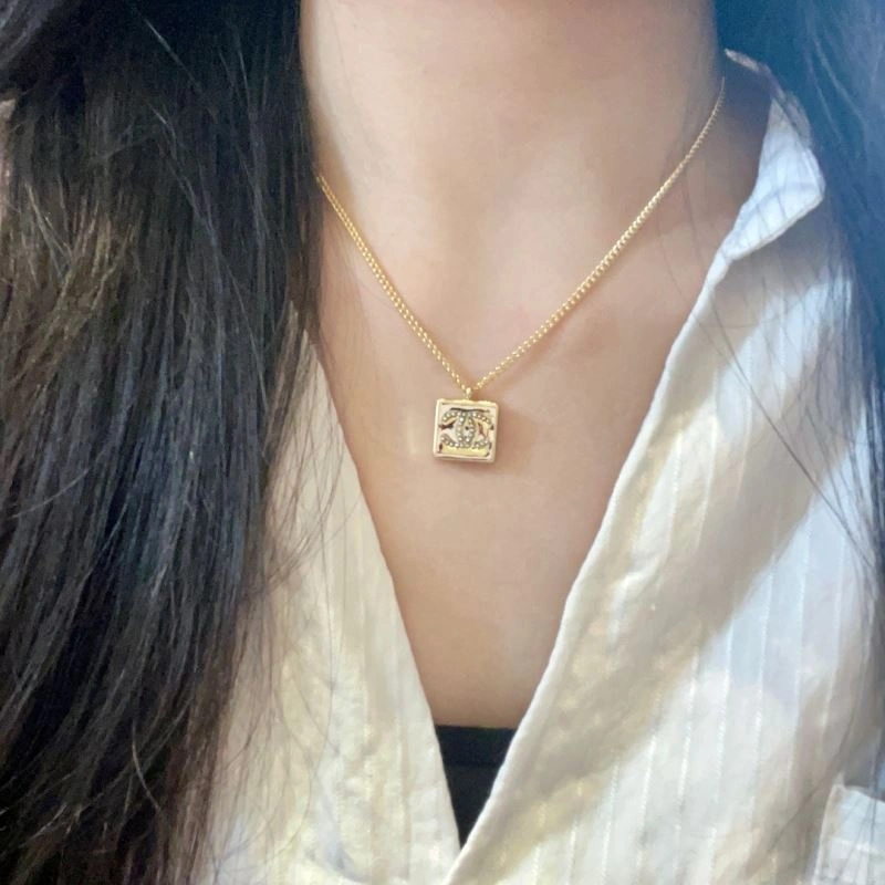 Chanel Necklaces Durable 230962