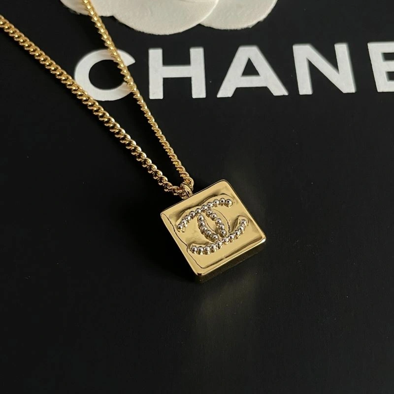 Chanel Necklaces Durable 230962
