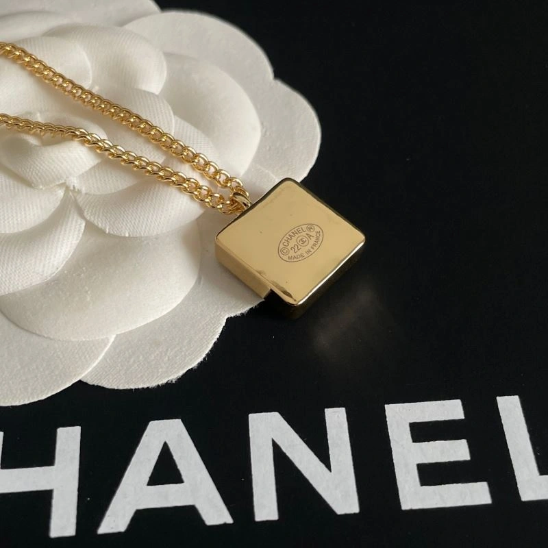 Chanel Necklaces Durable 230962