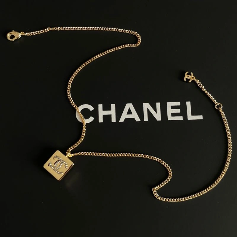 Chanel Necklaces Durable 230962