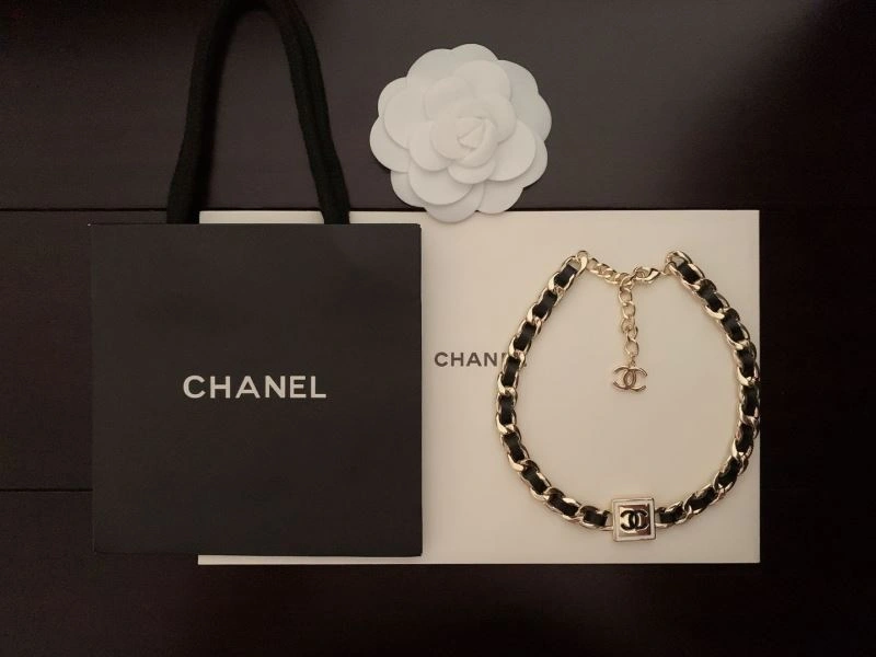 Contemporary Chanel Necklaces 230961