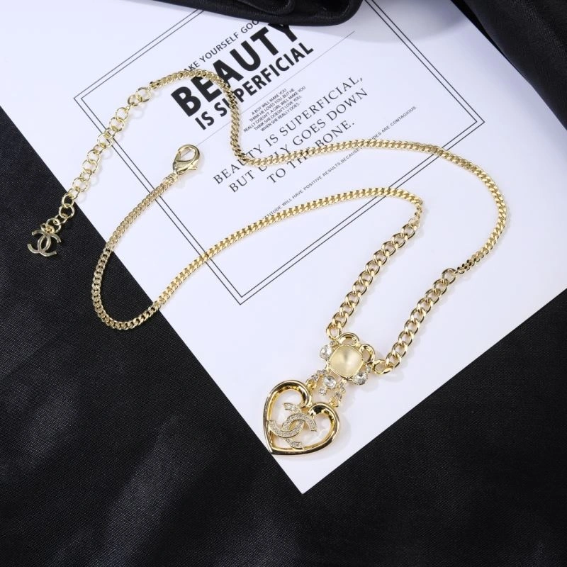 FashionForward Chanel Necklaces 230958