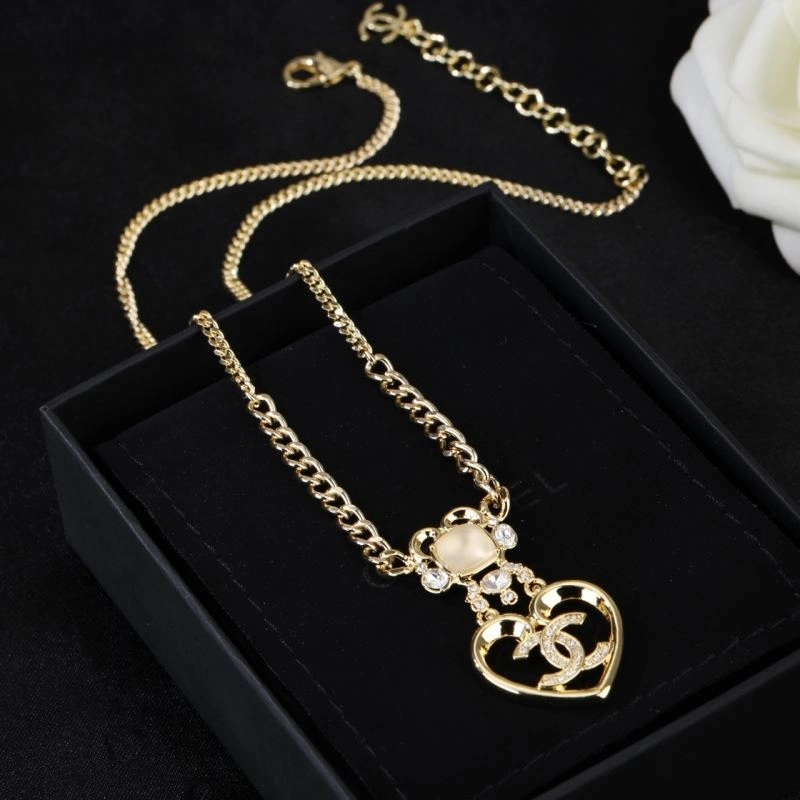 FashionForward Chanel Necklaces 230958