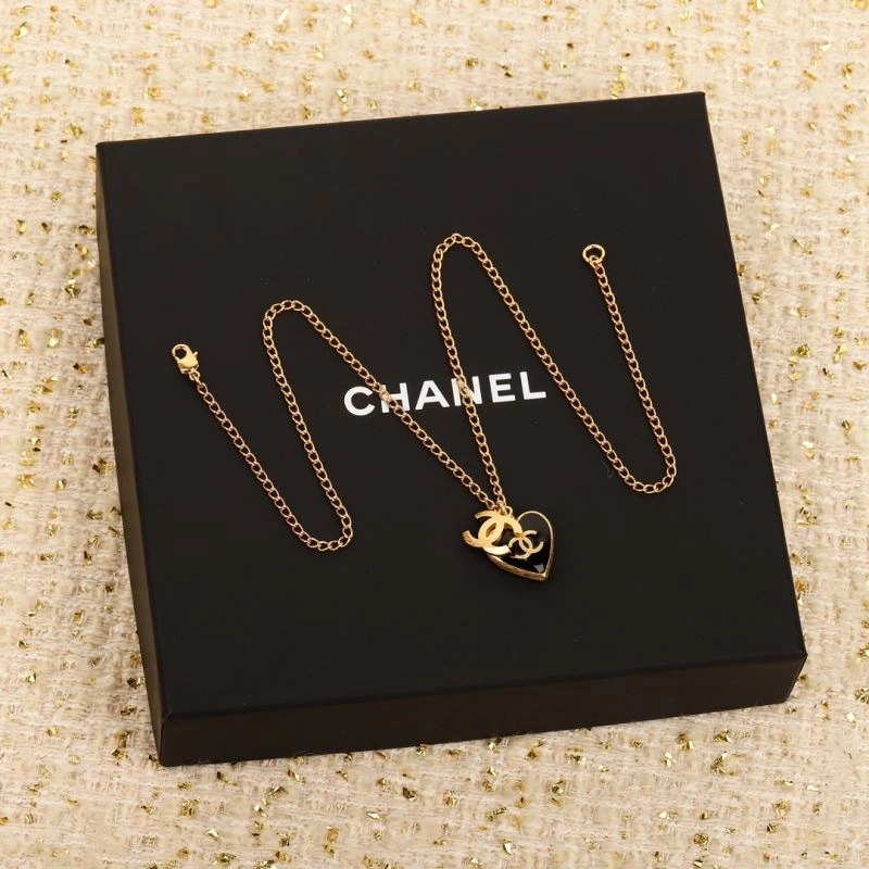 Chanel Necklaces Soft 230960