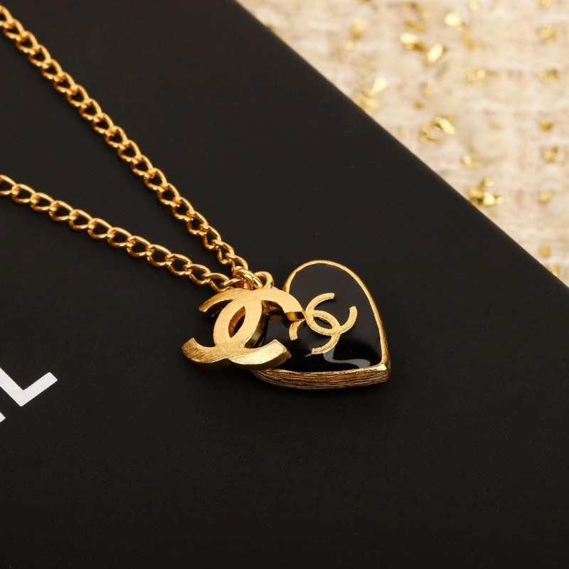 Chanel Necklaces Soft 230960