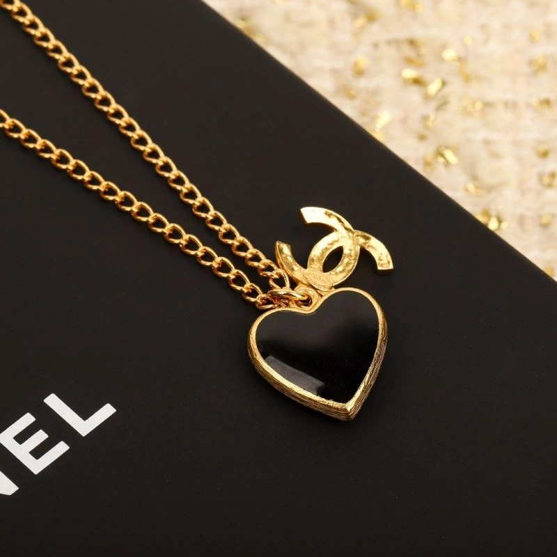 Chanel Necklaces Soft 230960