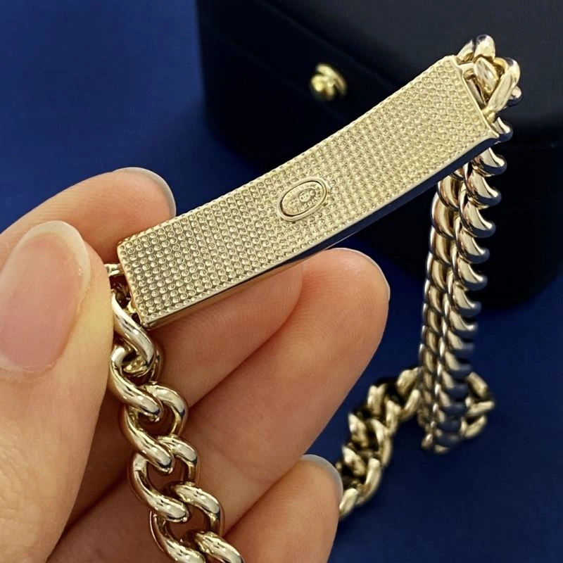 Unisex Chanel Necklaces 231008