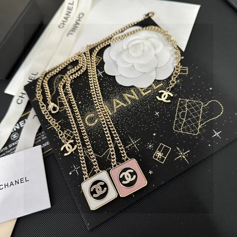 Chanel Necklaces Unisex 230949