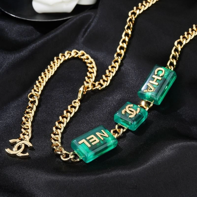 Chanel Necklaces Functional 231011