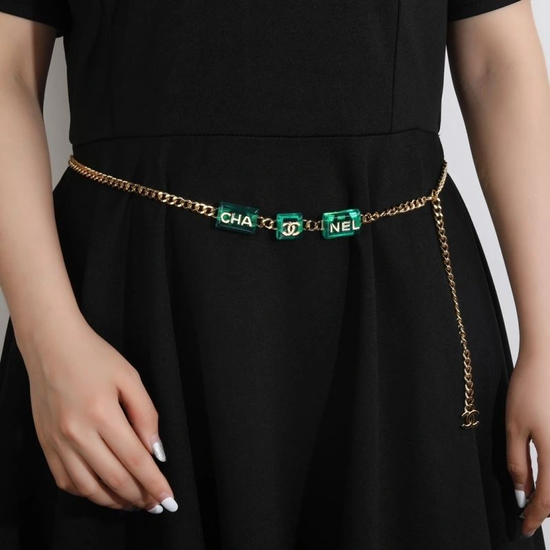 Chanel Necklaces Functional 231011
