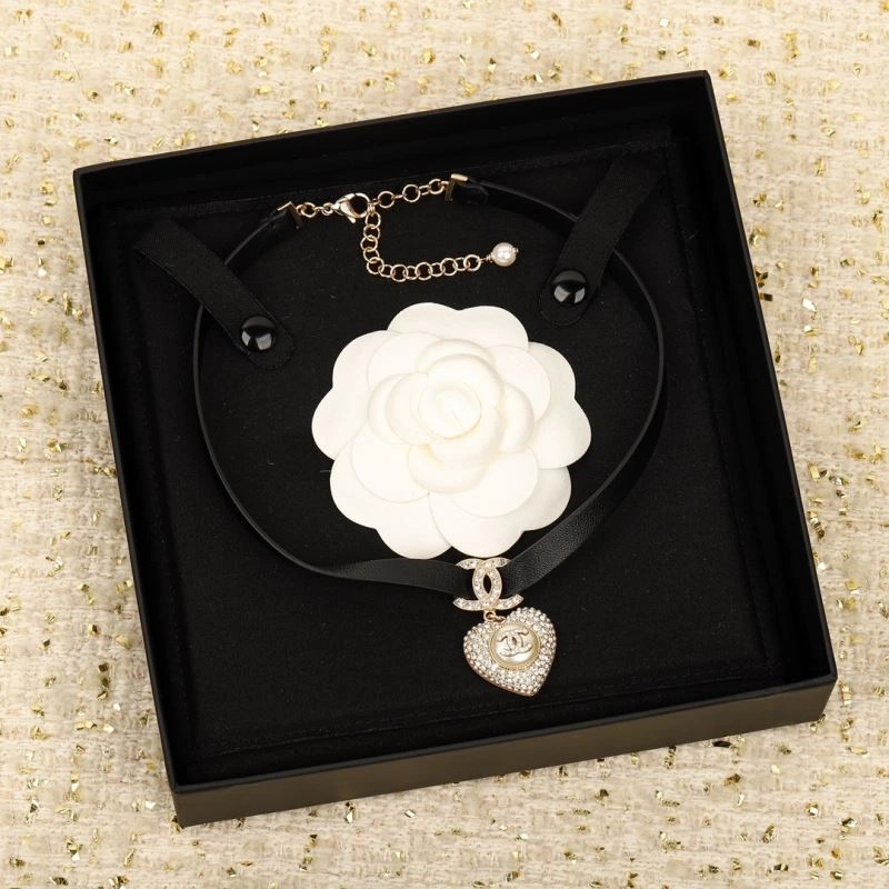 Chanel Necklaces Popular 230925