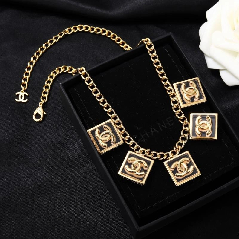 TopPick Chanel Necklaces 230938