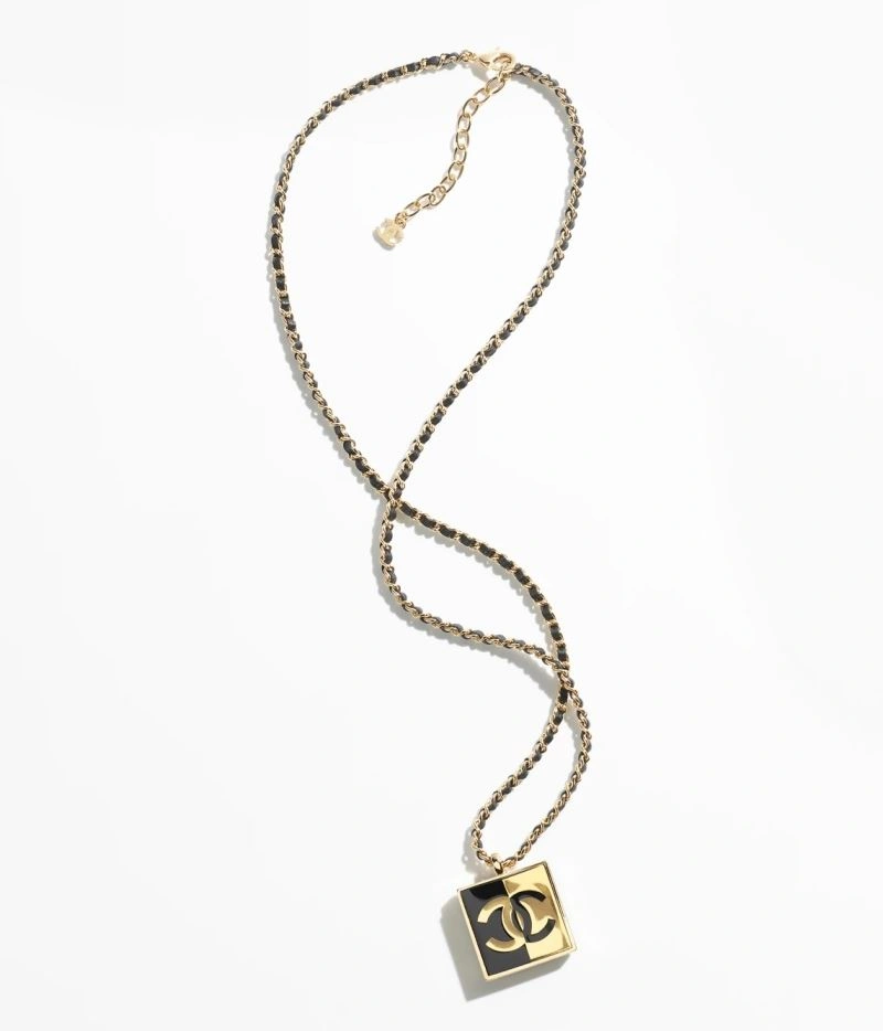 Chanel Necklaces Breathable 230941