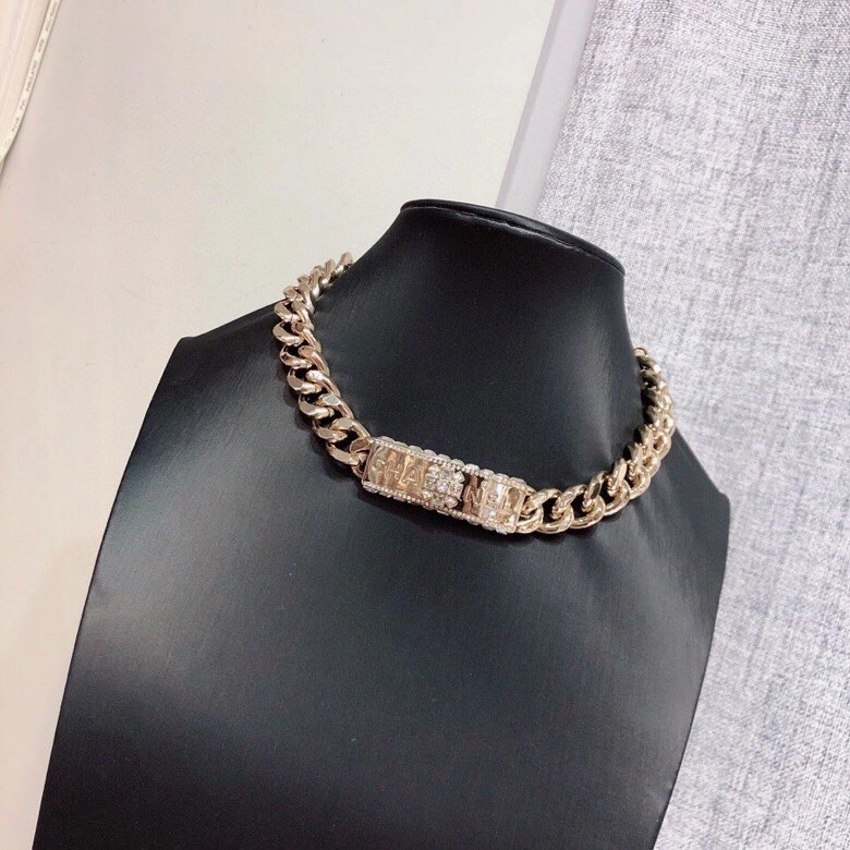 Resilient Chanel Necklaces 230992
