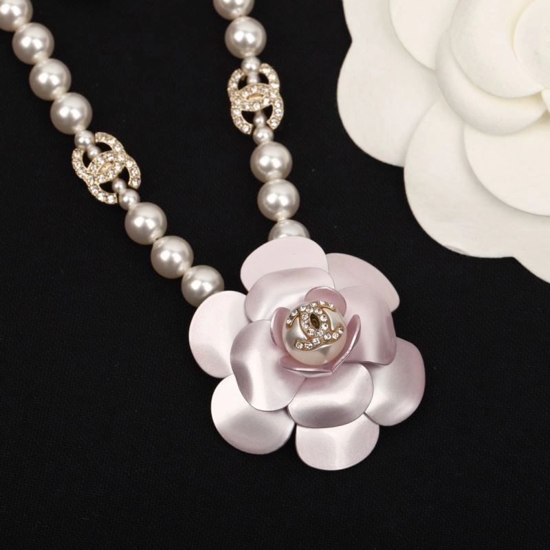 Sustainable Chanel Necklaces 231188