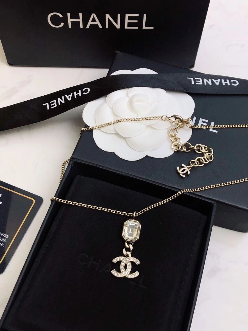 Chanel Necklaces Attractive 230946