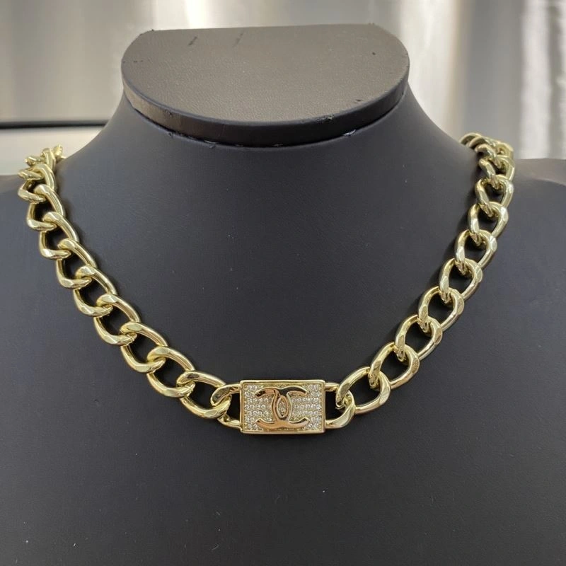Chanel Necklaces Affordable 231023