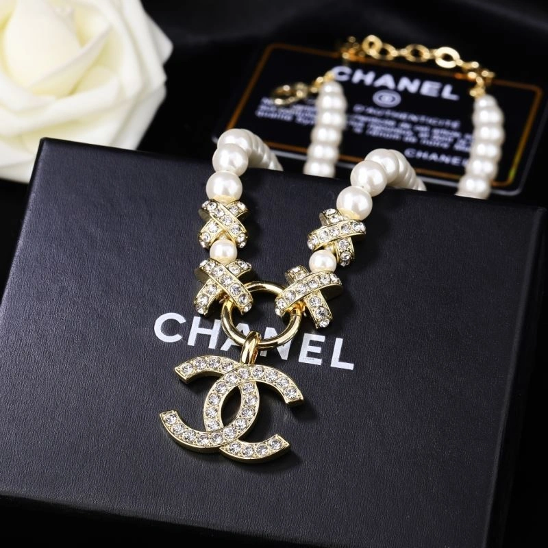 Chanel Necklaces Affordable 230910