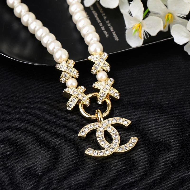 Chanel Necklaces Affordable 230910
